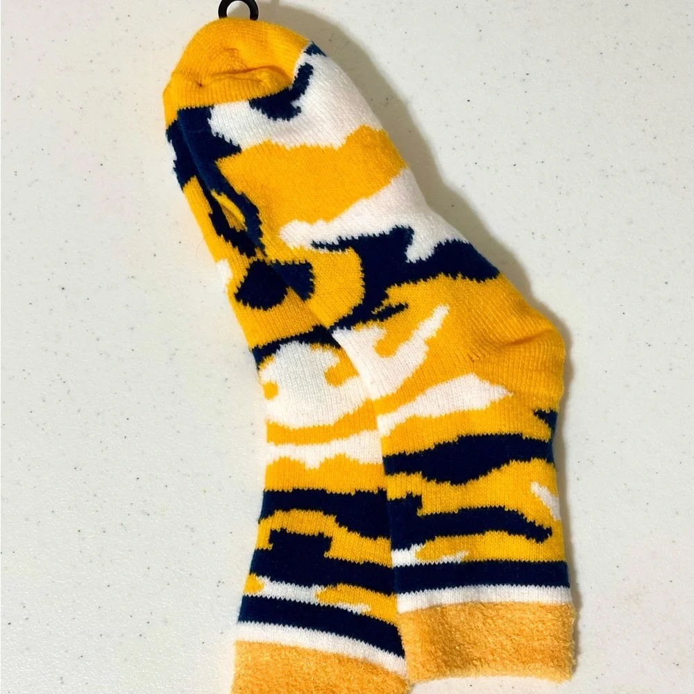 Northeast Outfitters Men’s Cozy Cabin Crew Socks LG Aloe Infused NWT